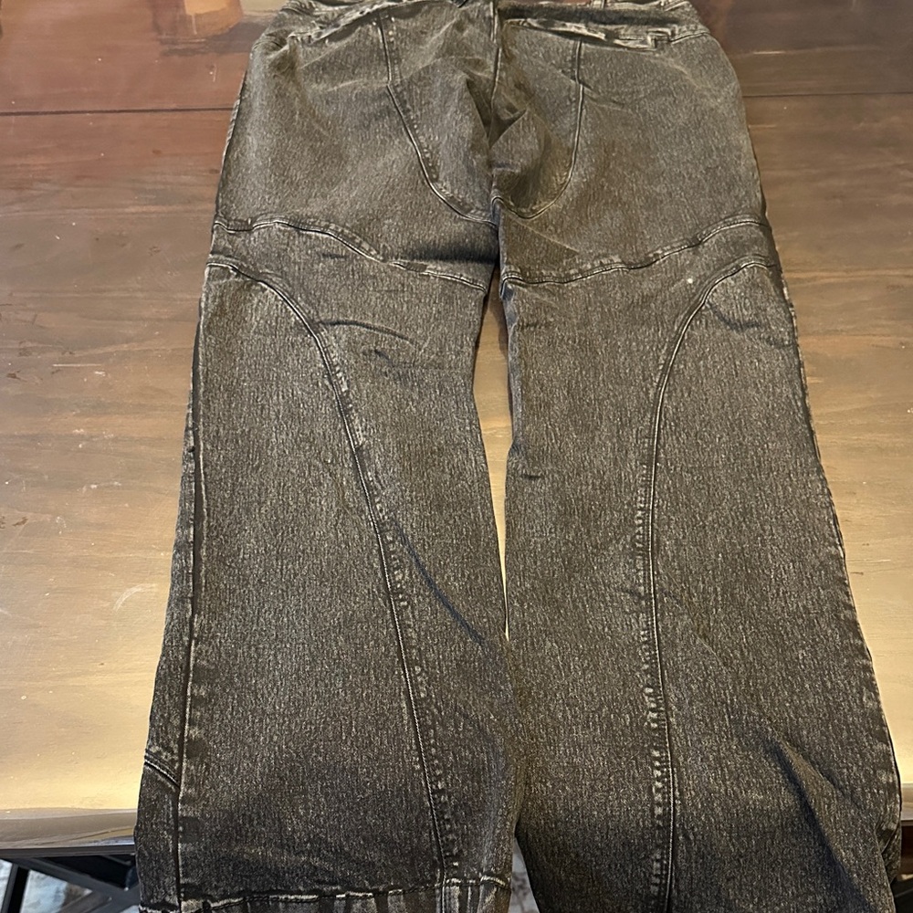 Stylish Black Women's Jeans - Picture 7 of 7